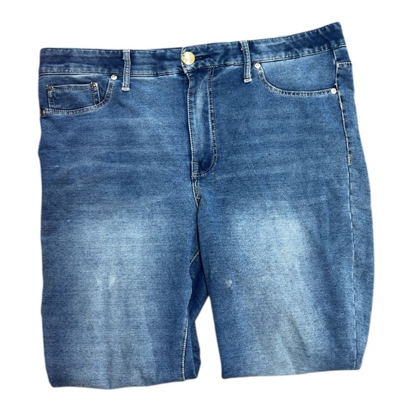 Seven7 Blue Jean Shorts Classic Casual Style size 14 women’s - Picture 1 of 6
